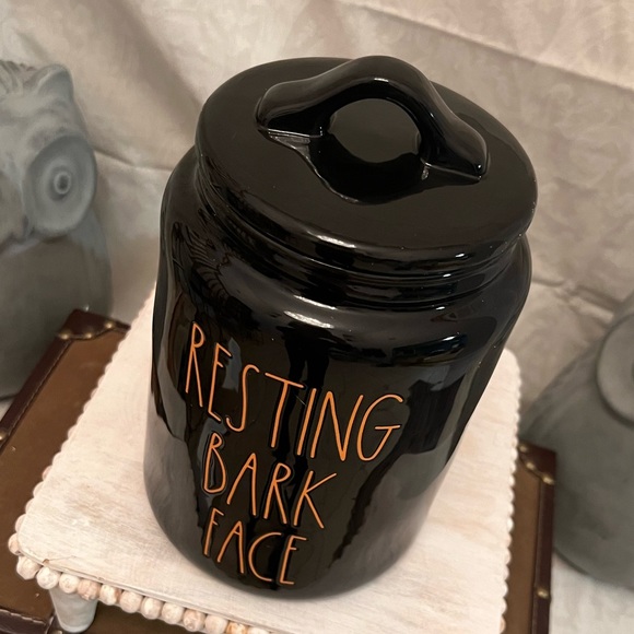 Rae Dunn "RESTING BARK FACE" Canister - Picture 2 of 7
